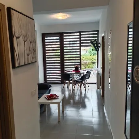 Apartament Ella D25 Mackerel Năvodari Exterior foto